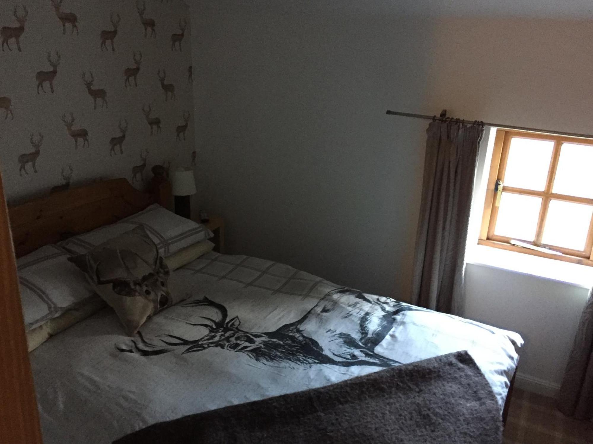 Lodge At Lochside Bridgend of Lintrathen エクステリア 写真