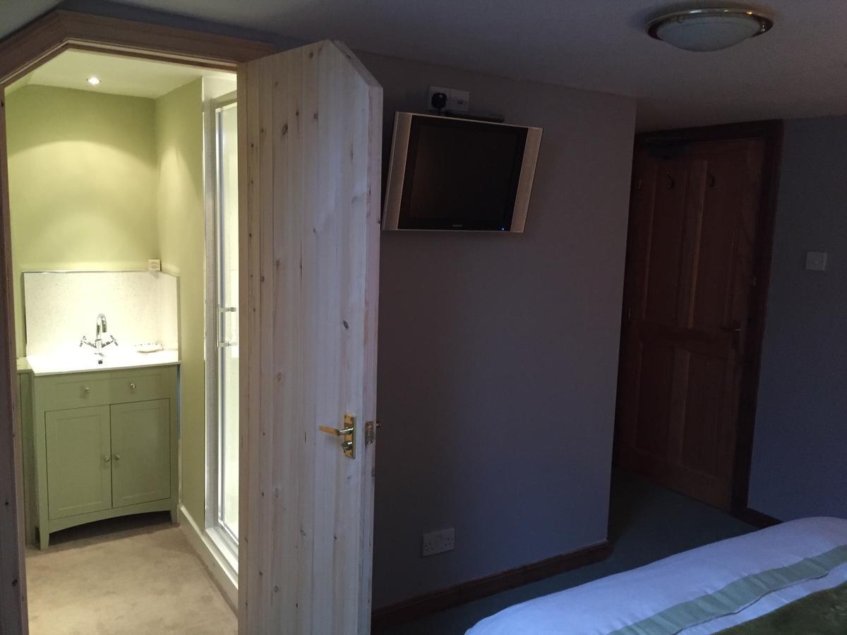 Lodge At Lochside Bridgend of Lintrathen エクステリア 写真